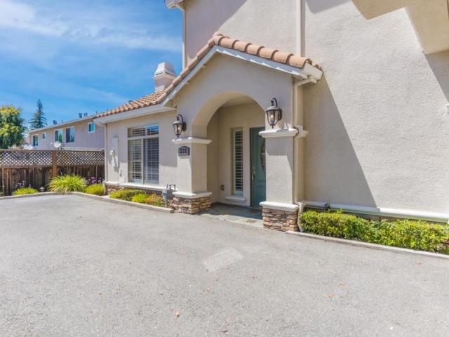 Townhouse for sale in Campbell, California