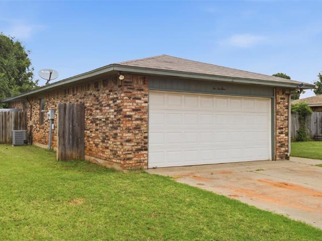 House for sale in Mustang, Oklahoma