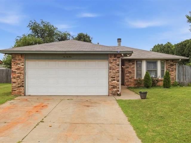 House for sale in Mustang, Oklahoma