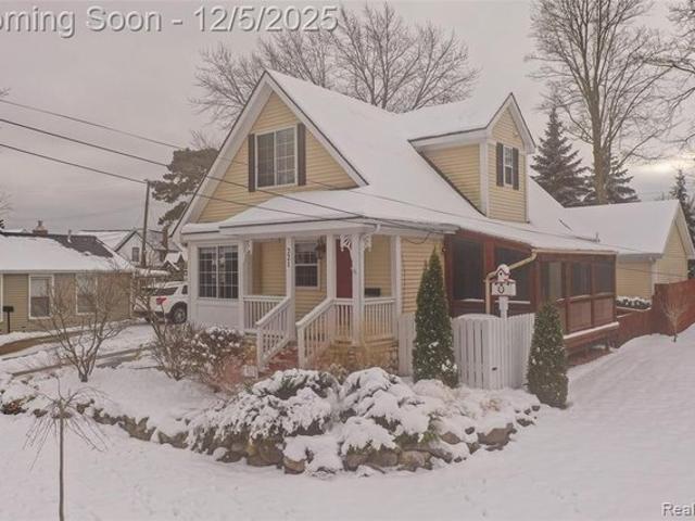 House for sale in Walled Lake, Michigan