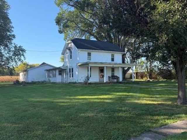 House for sale in Cropsey, McLean County