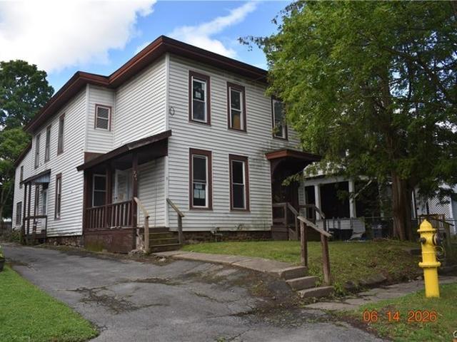 House for sale in Jamesville, New York