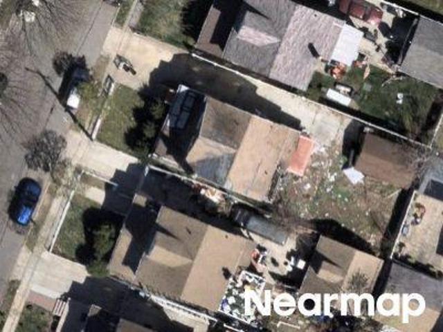 House for sale in Queens, Arverne