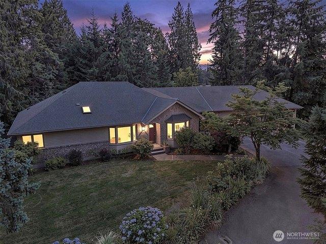 House for sale in Maple Valley, Washington