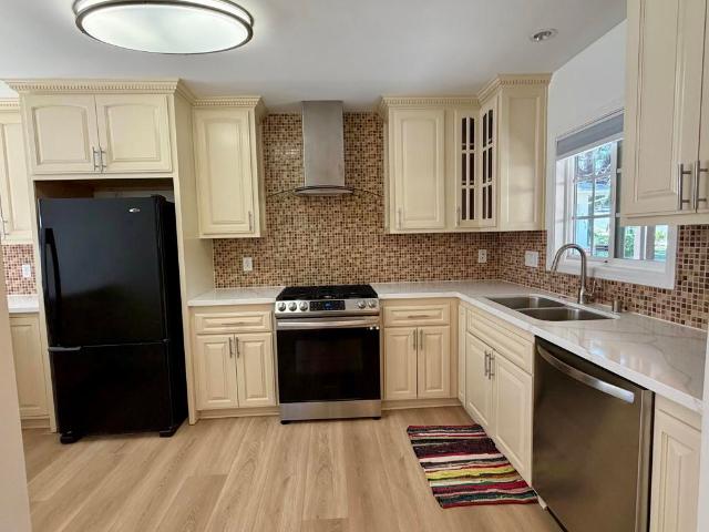 Property for rent in Woodland Hills-Warner Center Neighborhood Council District, Canoga Park
