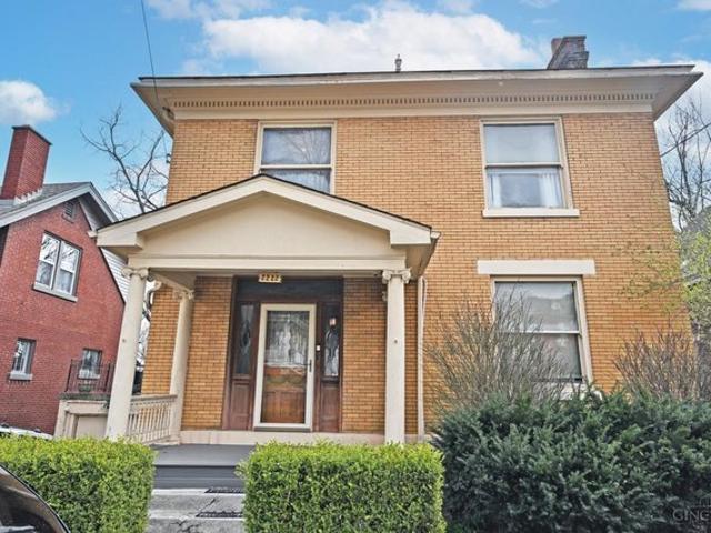 House for sale in Roselawn, Ohio