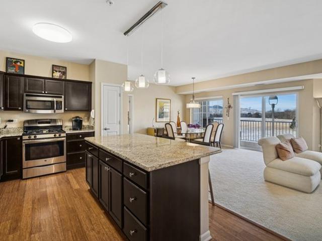 Condo for sale in Northbrook, Illinois