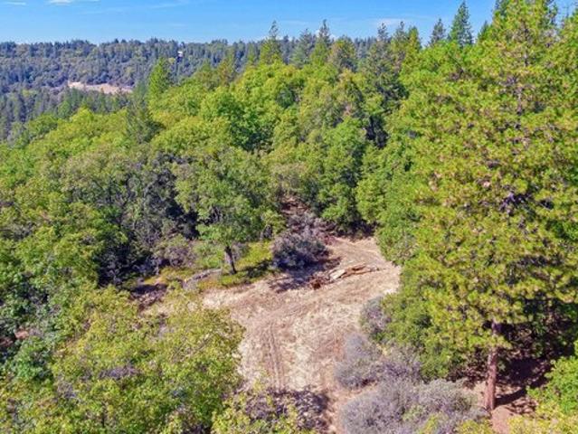 Land for sale in Camino, California
