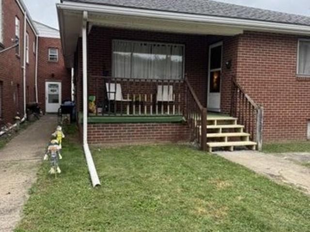 House for sale in Dutch Town, Wellsburg
