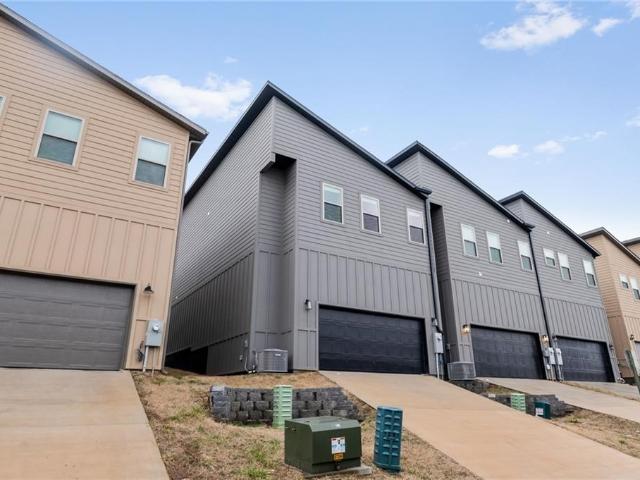 Townhouse for sale in Ark
