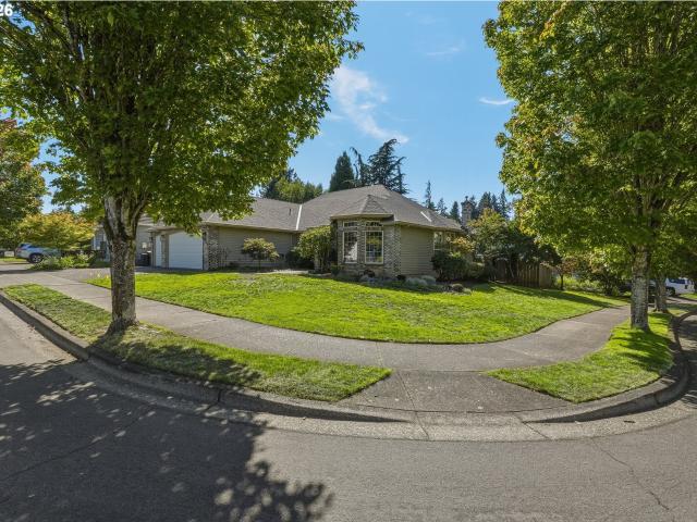 House for sale in Tualatin, Washington County