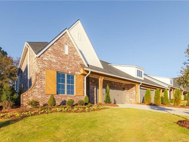Townhouse for sale in Auburn, Alabama