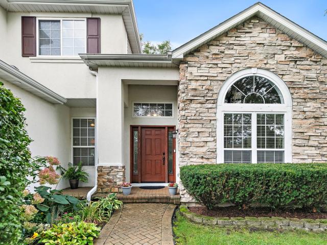 House for sale in Longmeadow, Mundelein