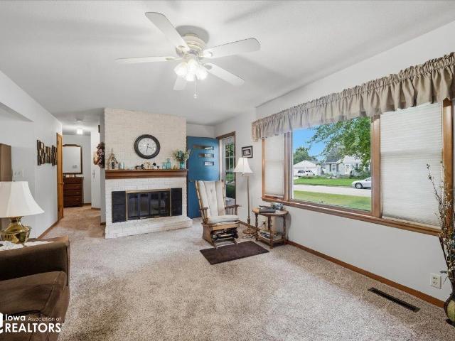 House for sale in Eldora, Hardin County