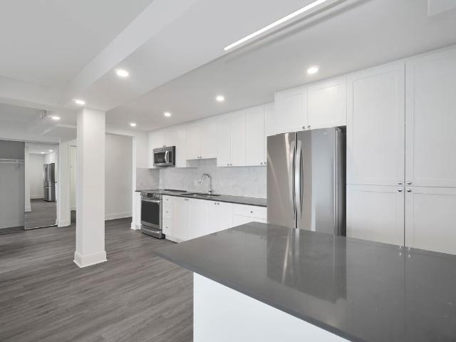 Apartment for rent in Dundarave, West Vancouver