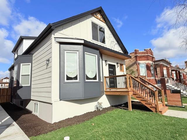 House for sale in Berwyn, Illinois