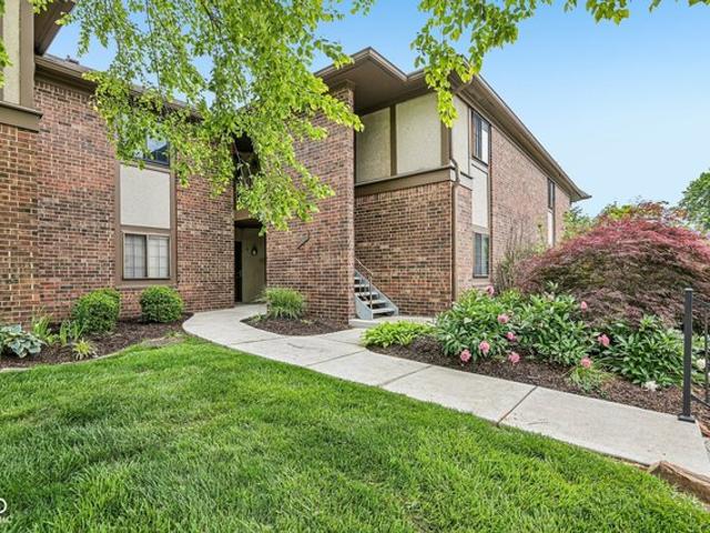 Condo for sale in Camby, Indiana