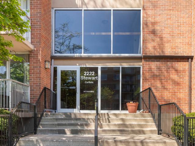 Condo for sale in Lombard, Illinois