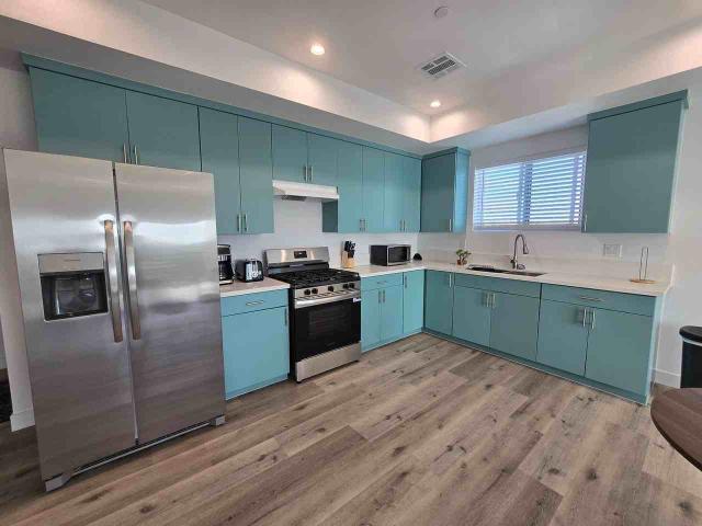 Apartment for rent in Canoga Park, California