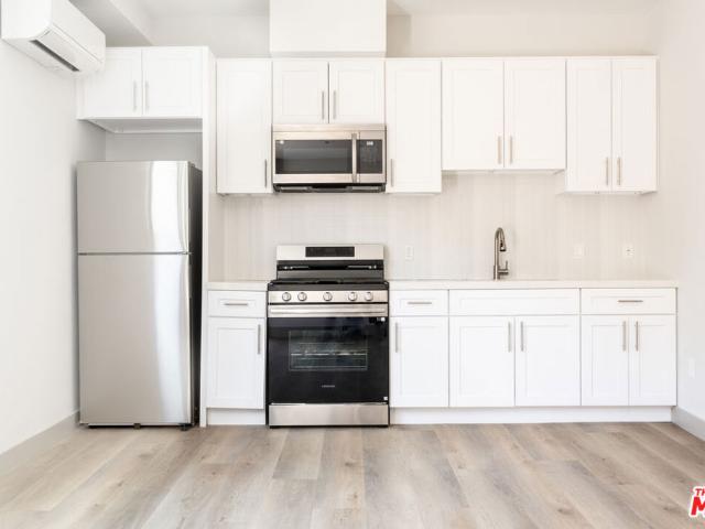 Property for rent in Canoga Park, California