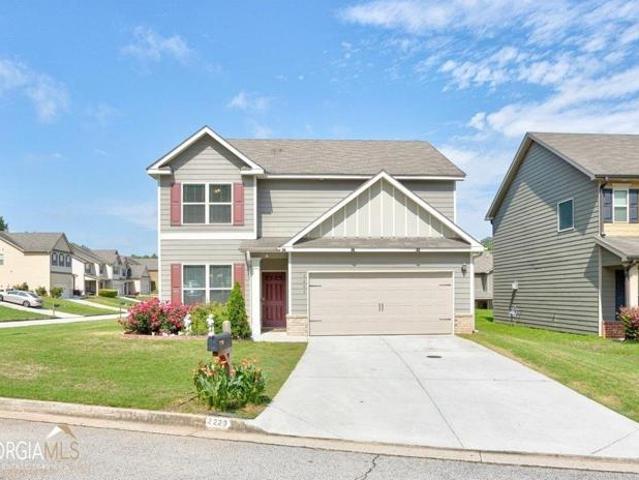 House for sale in Fairburn, Georgia