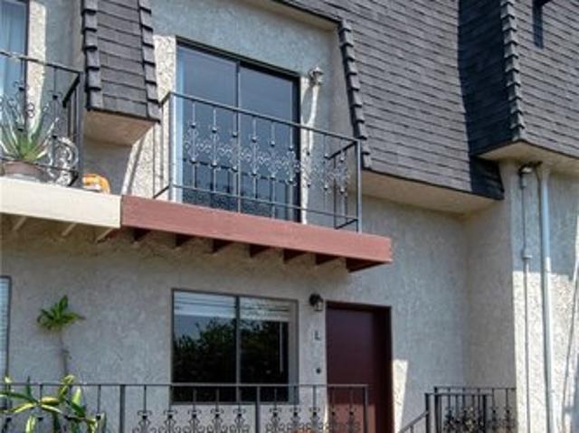 Condo for sale in Santa Ana, California