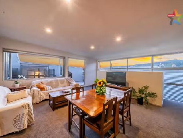 House for sale in Days Bay, Wellington