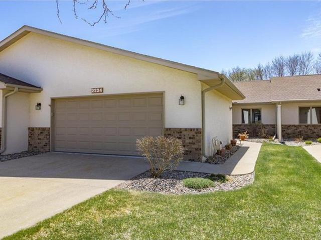 Townhouse for sale in Shakopee, Minnesota