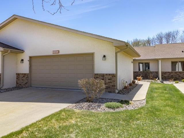 Townhouse for sale in Shakopee, Minnesota