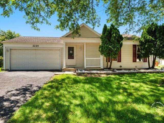 House for sale in Aurora, Illinois