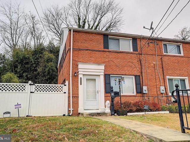 Townhouse for sale in Suitland, Maryland