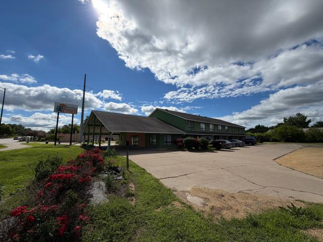 Commercial for sale in Clinton, Iowa