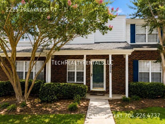 Townhouse for rent in Mecklenburg, North Carolina