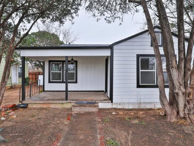 House for sale in Taylor, Texas