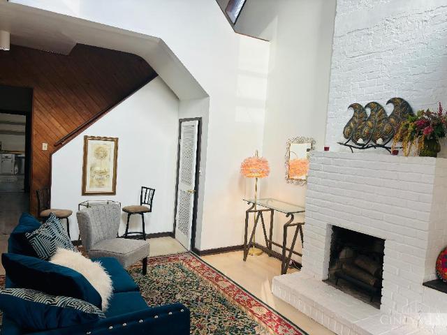 House for sale in Walnut Hills, Roselawn
