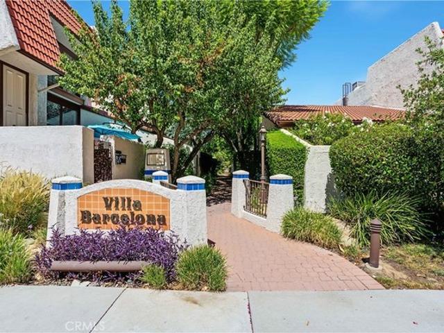 Townhouse for sale in Woodland Hills-Warner Center Neighborhood Council District, Canoga Park