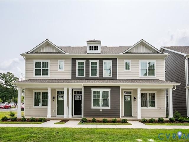 Townhouse for sale in Virginia