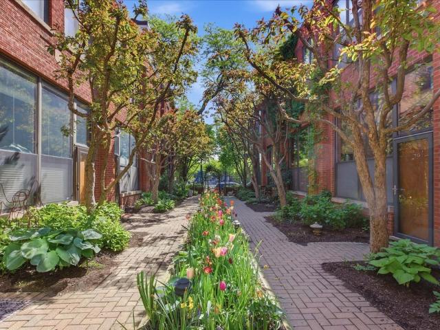 Condo for sale in Chicago Park, Illinois