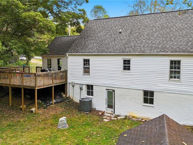 House for sale in Cedar Hill, Pilot Mountain
