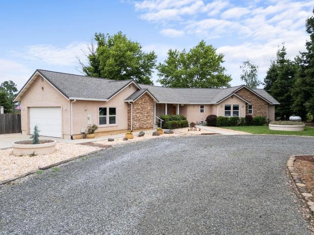 House for sale in Shasta, California