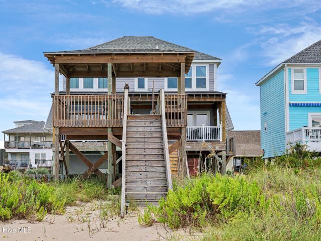 House for sale in Oak Island, North Carolina