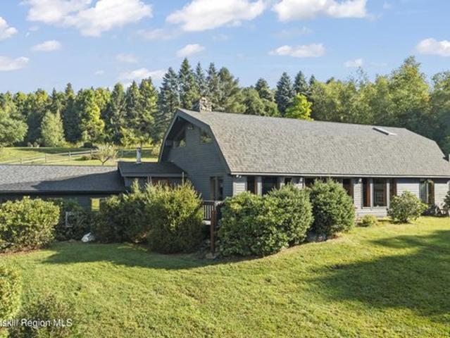 House for sale in Town of Hillsdale, Columbia County