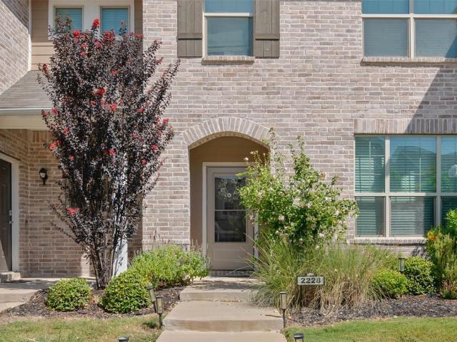 Townhouse for sale in Brentwood Place, Denton