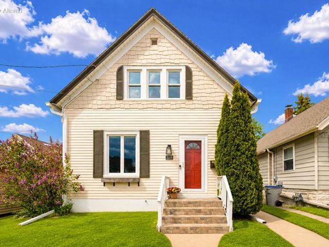 House for sale in Milwaukee, Wisconsin