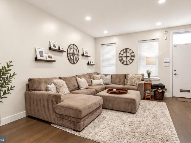 Townhouse for sale in Southwest Center City, Philadelphia