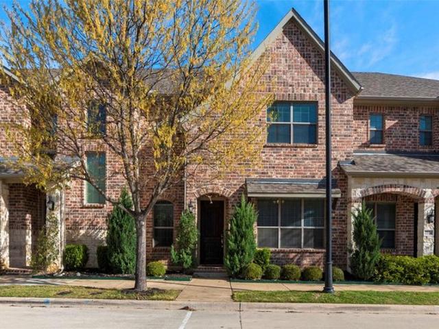 Townhouse for sale in Denton, Texas