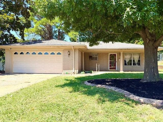 House for sale in Chickasha, Oklahoma
