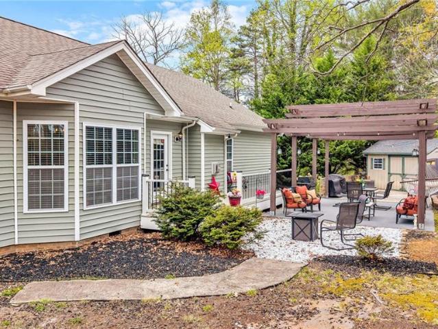 House for sale in Millers Creek, North Carolina