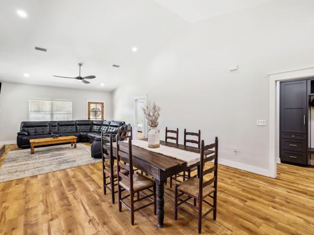 House for sale in Cottondale, Florida