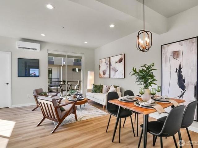 Townhouse for sale in Everett, Washington